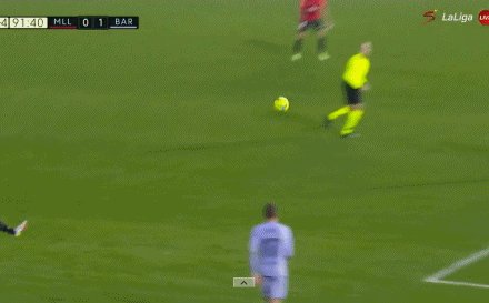1641161437774085792.gif